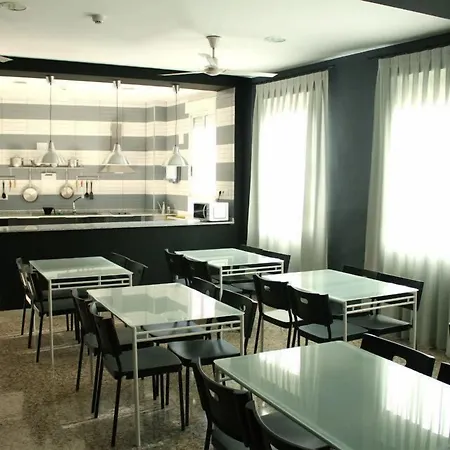 Quart Youth Hostel&Apartments-3